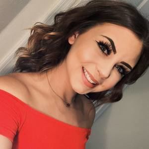 Meet your Posher, Michaela